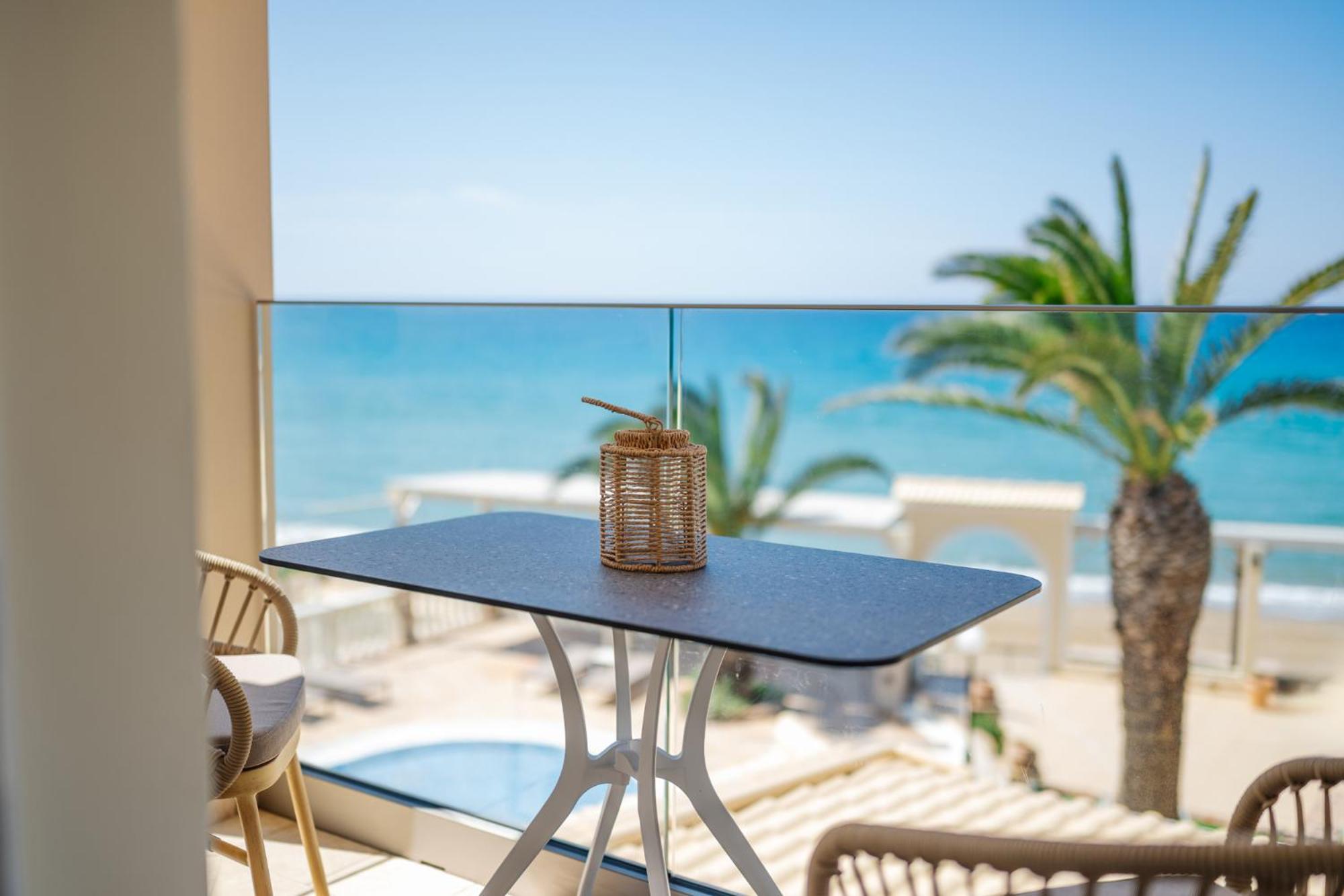 Sea Breeze & Aparthotel 2*