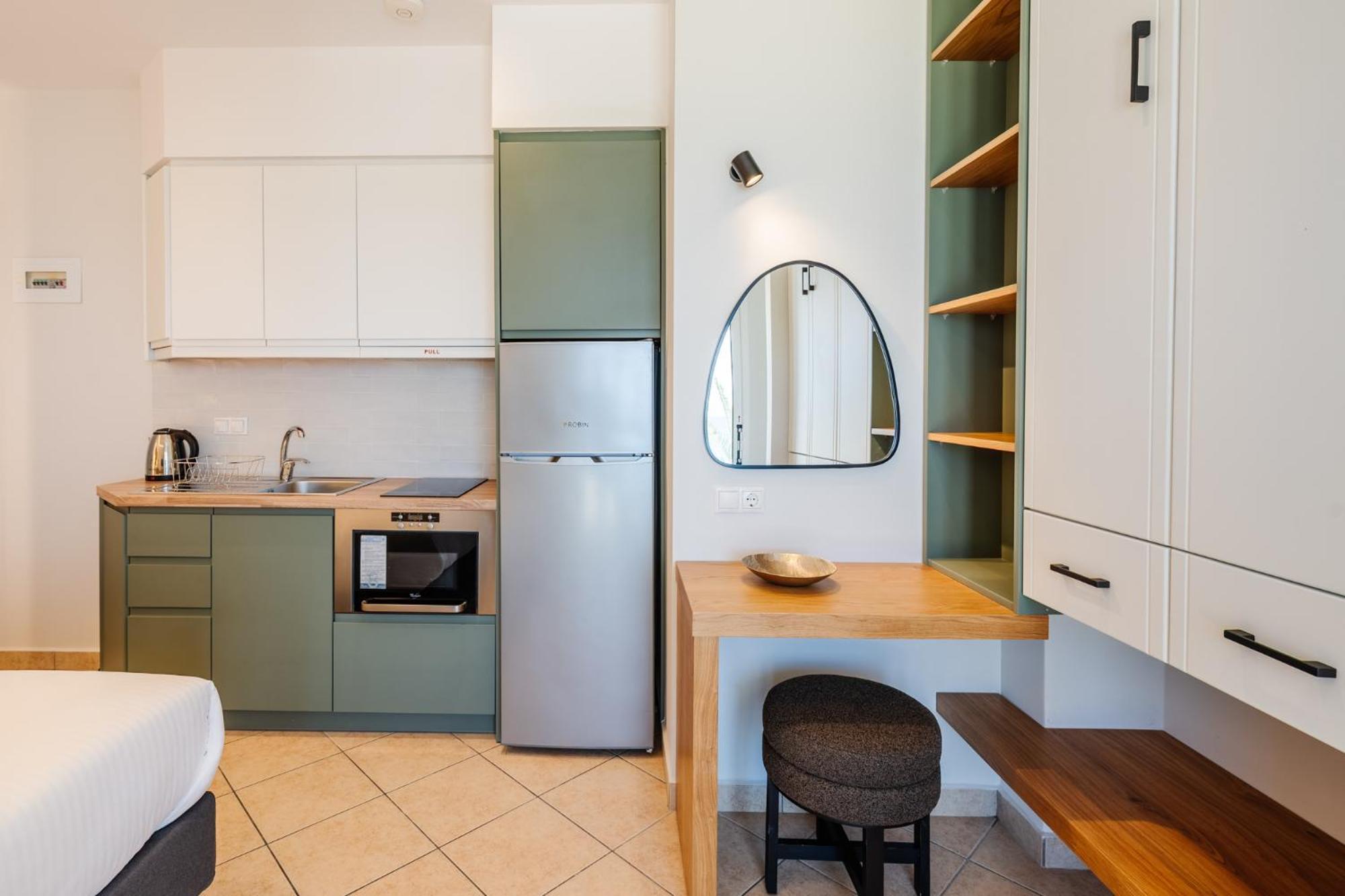 Aparthotel Sea Breeze & 2*